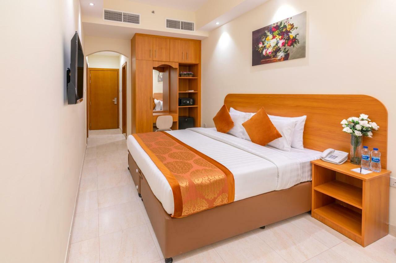 Hotel Click City