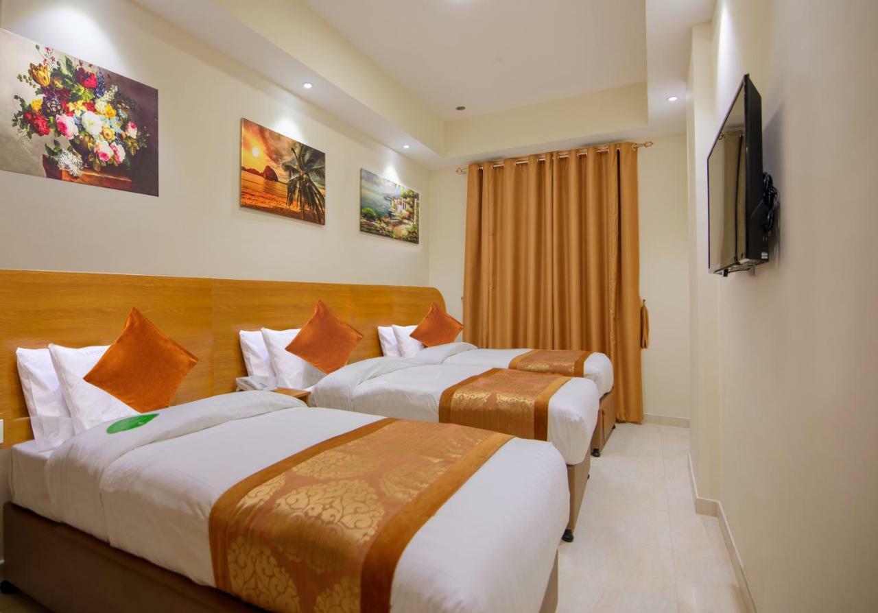 Hotel Click City *